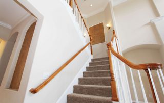 escalier avec moquette