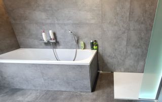 salle de bain de A à Z avec revêtements étanches