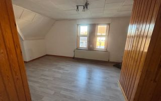 pièce vidée et nettoyée