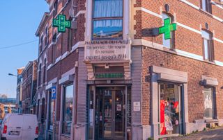 façade pharmacie Laveu à Liège